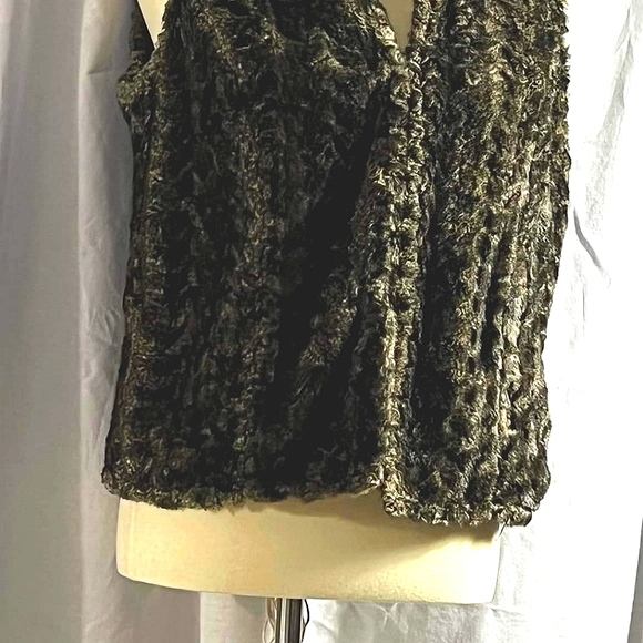 Entro Sweater - Picture 2 of 2